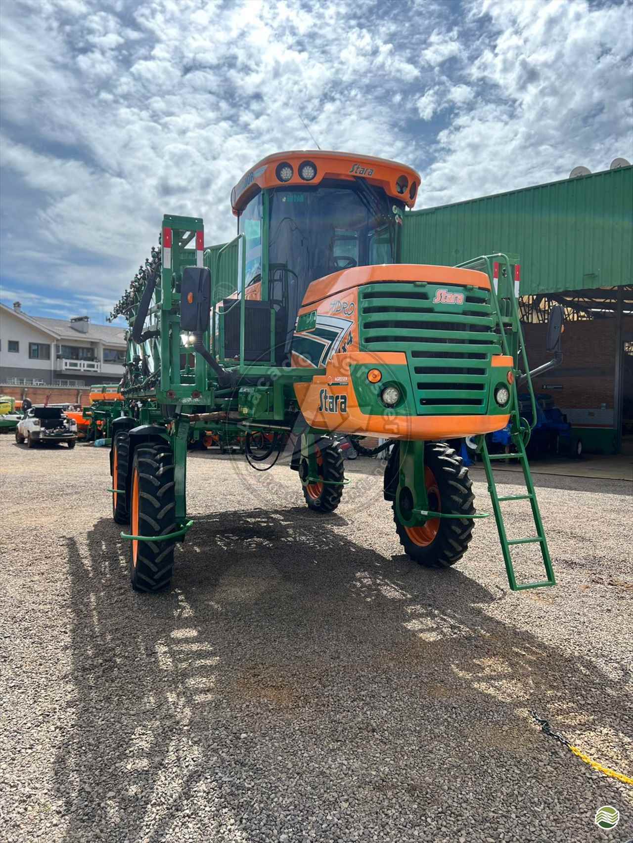 PULVERIZADOR STARA GLADIADOR 2300 Tração 4x4 Atacado Agrisser VACARIA RIO GRANDE DO SUL RS
